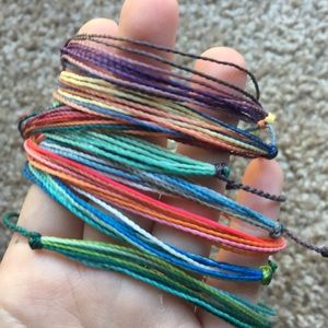 8 pura vida bracelets